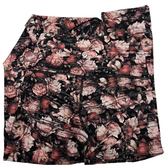 $128 Lululemon Wunder Under Hi-Rise Tight *Nulux
Peony Multi 8 - Picture 7 of 9